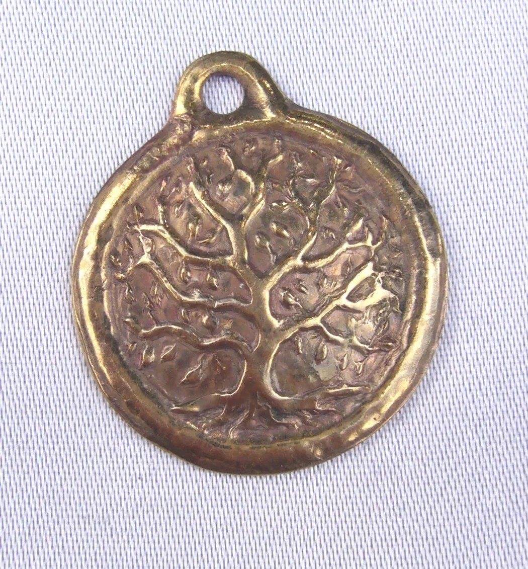 Collier,bague,anneaux en or et or-platiné-paladié 750-800-900/1000