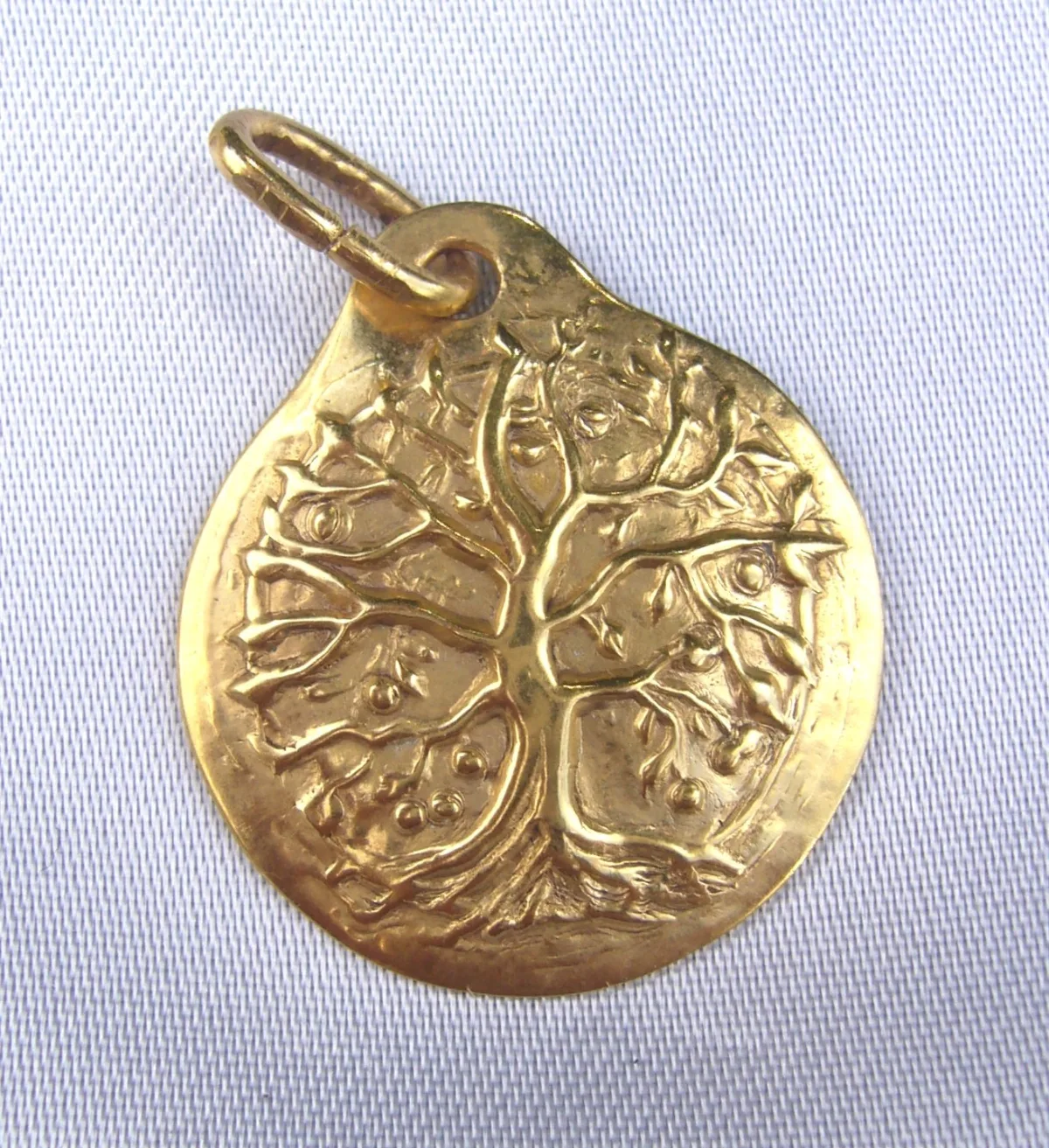 Collier,bague,anneaux en or et or-platiné-paladié 750-800-900/1000