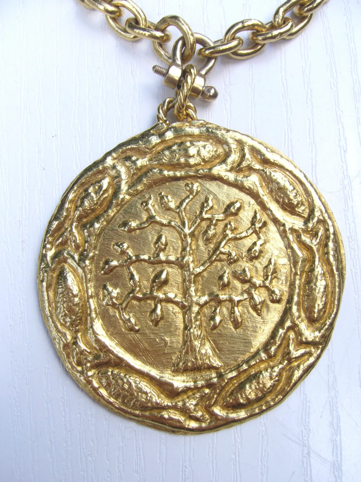 Collier,bague,anneaux en or et or-platiné-paladié 750-800-900/1000