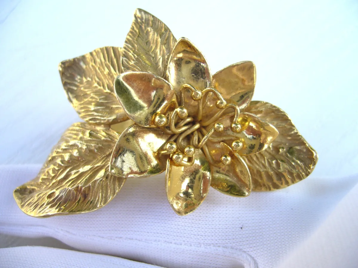 Collier,bague,anneaux en or et or-platiné-paladié 750-800-900/1000