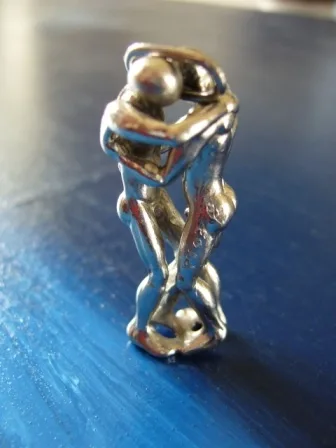 Collier,bague,anneaux en or et or-platiné-paladié 750-800-900/1000